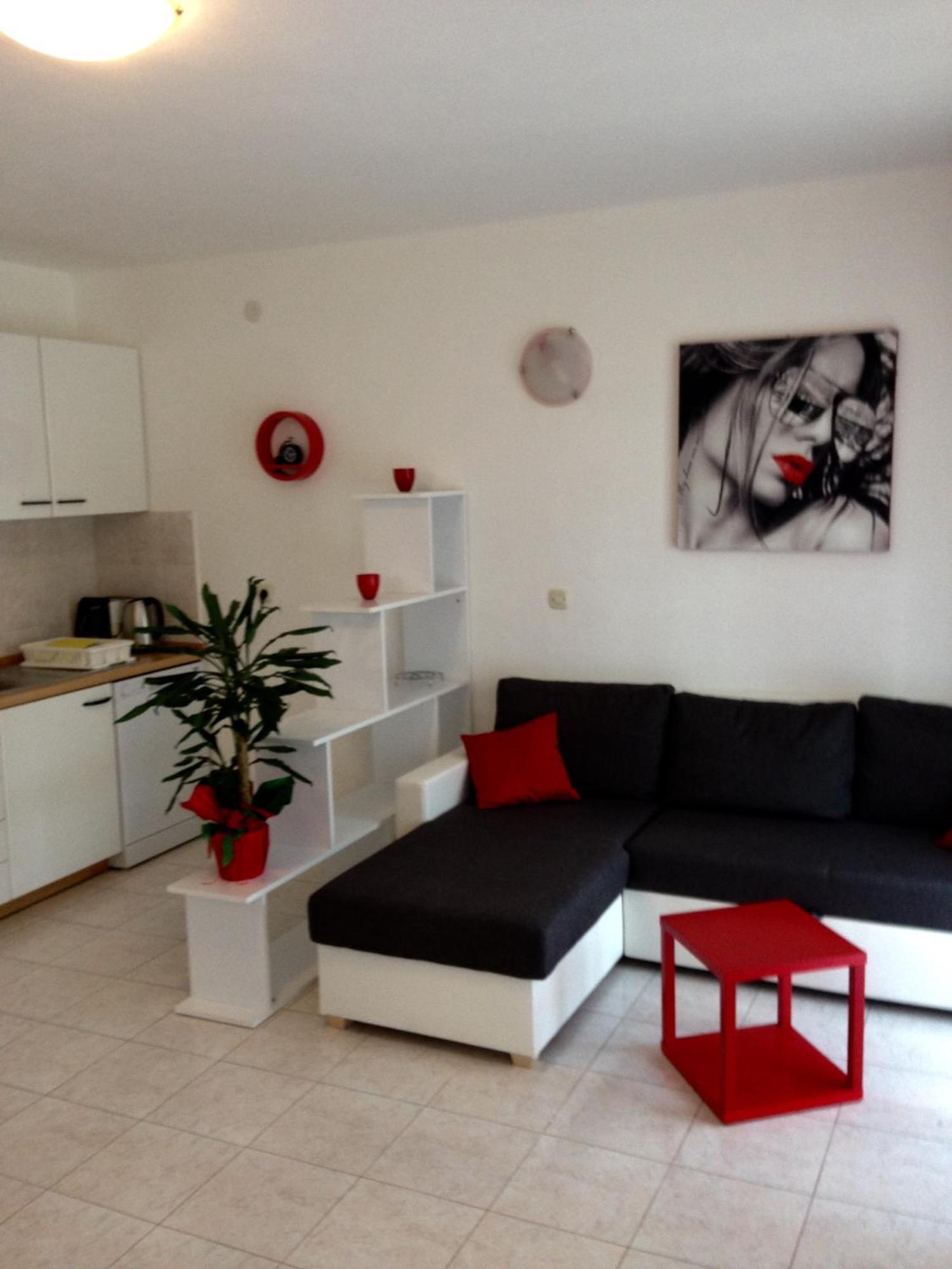 Apartment Jasmin 1 *